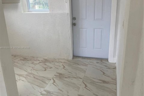 House in Pompano Beach, Florida 3 bedrooms, 104.14 sq.m. № 1994119 - photo 26