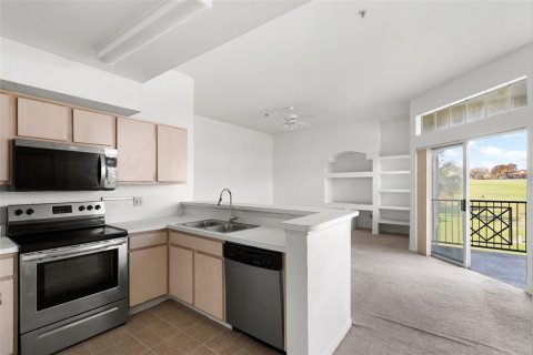 Condo in Orlando, Florida, 2 bedrooms № 2092591 - photo 15