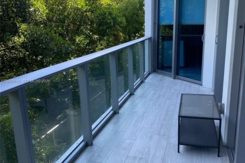 Condo in North Miami Beach, Florida, 3 bedrooms № 2009691