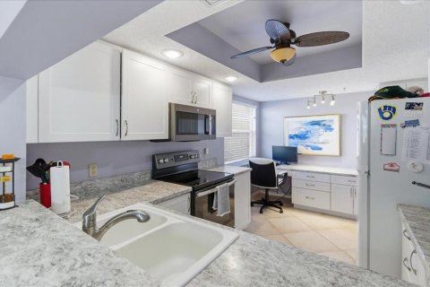 Condo in Bradenton, Florida, 2 bedrooms  № 2151266 - photo 10