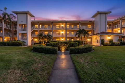 Condo in Bradenton, Florida, 2 bedrooms  № 2151266 - photo 2