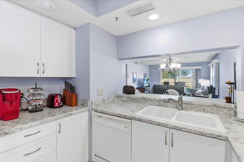 Condo in Bradenton, Florida, 2 bedrooms  № 2151266 - photo 13