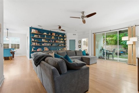 Casa en venta en Saint Petersburg, Florida, 5 dormitorios, 254.55 m2 № 2385570 - foto 15