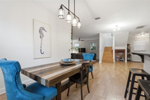 Casa en venta en Saint Petersburg, Florida, 5 dormitorios, 254.55 m2 № 2385570 - foto 8