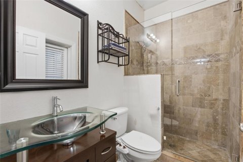 Casa en venta en Saint Petersburg, Florida, 5 dormitorios, 254.55 m2 № 2385570 - foto 22