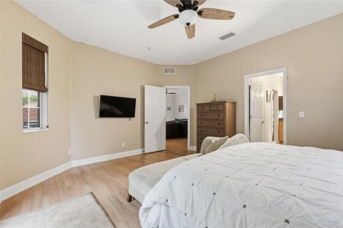 Casa en venta en Saint Petersburg, Florida, 5 dormitorios, 254.55 m2 № 2385570 - foto 26