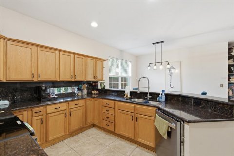 Casa en venta en Saint Petersburg, Florida, 5 dormitorios, 254.55 m2 № 2385570 - foto 17