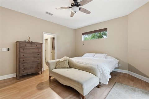 Casa en venta en Saint Petersburg, Florida, 5 dormitorios, 254.55 m2 № 2385570 - foto 25