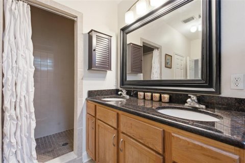 Casa en venta en Saint Petersburg, Florida, 5 dormitorios, 254.55 m2 № 2385570 - foto 30