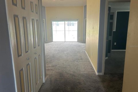 House in Davenport, Florida 4 bedrooms, 155.05 sq.m. № 2391505 - photo 18