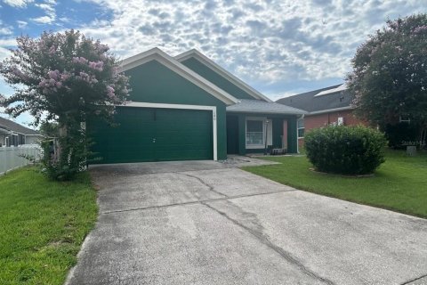 House in Davenport, Florida 4 bedrooms, 155.05 sq.m. № 2391505 - photo 2