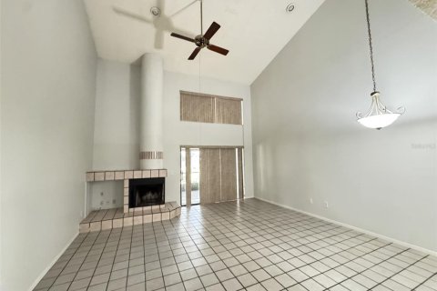 Adosado en venta en Winter Springs, Florida, 2 dormitorios, 113.71 m2 № 2150189 - foto 3