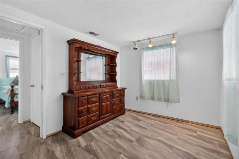 House in Pinellas Park, Florida 3 bedrooms, 98.66 sq.m. № 2096506 - photo 10