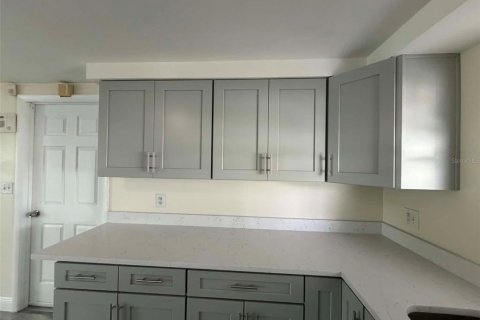 House in Pinellas Park, Florida 3 bedrooms, 98.66 sq.m. № 2096506 - photo 6