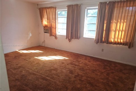 Купить таунхаус в Хайалиа, Флорида 2 спальни, 124.86м2, № 1956879 - фото 6