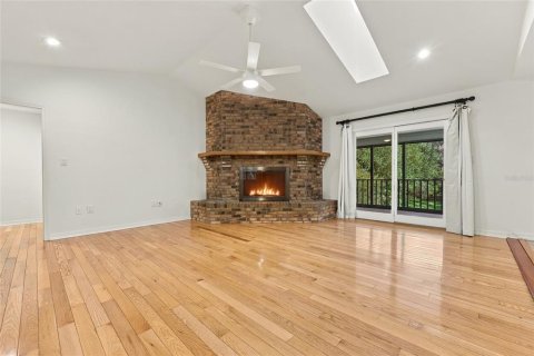 House in Gainesville, Florida 3 bedrooms, 385.73 sq.m. № 2419740 - photo 10