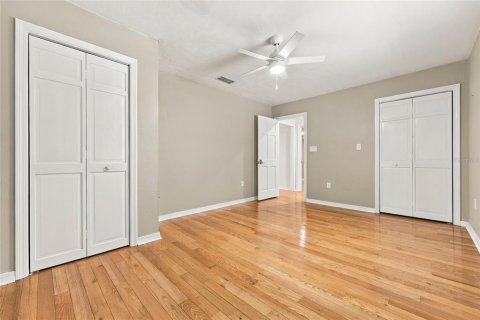 House in Gainesville, Florida 3 bedrooms, 385.73 sq.m. № 2419740 - photo 27