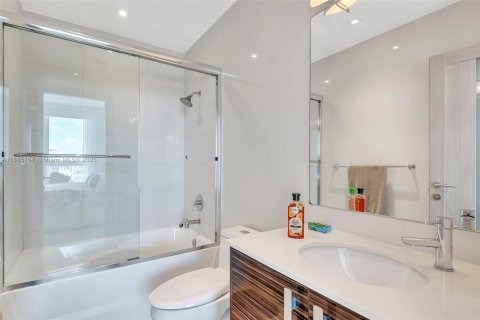 Купить кондоминиум в Майами, Флорида 2 спальни, 154.78м2, № 1928124 - фото 23