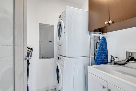 Купить кондоминиум в Майами, Флорида 2 спальни, 154.78м2, № 1928124 - фото 25