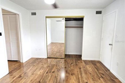Copropriété à louer à Clearwater, Floride: 1 chambre, 54.35 m2 № 2416289 - photo 4