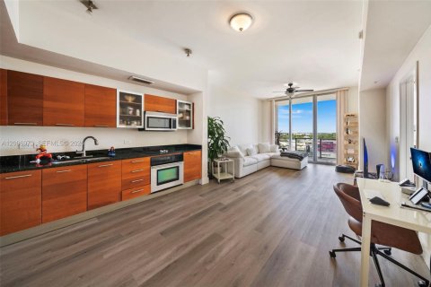 Copropriété à vendre à Miami, Floride: 1 chambre, 68.28 m2 № 2170777 - photo 4