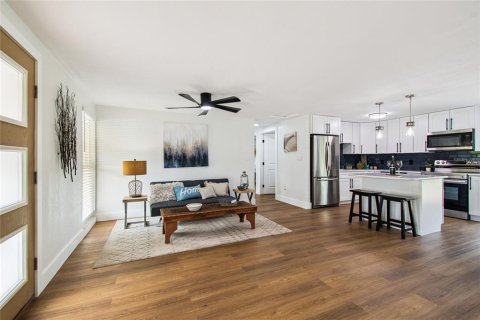 Casa en venta en Clearwater, Florida, 2 dormitorios, 83.61 m2 № 1874085 - foto 8