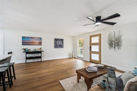 Casa en venta en Clearwater, Florida, 2 dormitorios, 83.61 m2 № 1874085 - foto 10