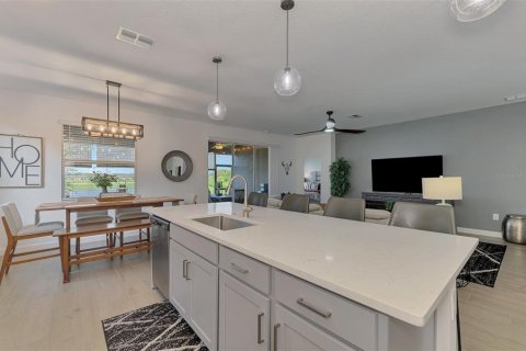 House in Parrish, Florida 3 bedrooms, 219.62 sq.m. № 2411553 - photo 26