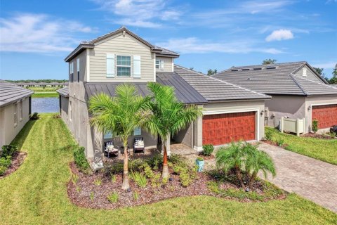 House in Parrish, Florida 3 bedrooms, 219.62 sq.m. № 2411553