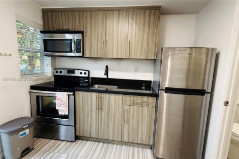 Снять в аренду виллу или дом в Холливуд, Флорида 1 спальня, 135.92м2, № 2029425 - фото 19