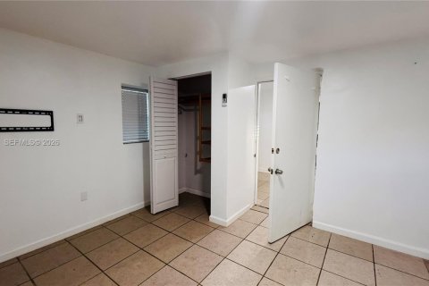 Снять в аренду виллу или дом в Холливуд, Флорида 1 спальня, 135.92м2, № 2029425 - фото 29