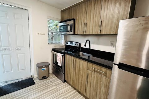 Снять в аренду виллу или дом в Холливуд, Флорида 1 спальня, 135.92м2, № 2029425 - фото 21