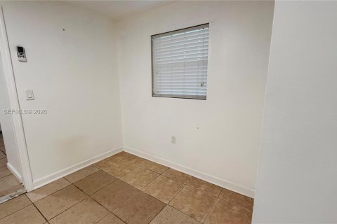 Снять в аренду виллу или дом в Холливуд, Флорида 1 спальня, 135.92м2, № 2029425 - фото 24