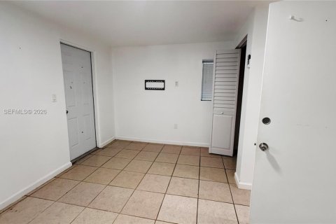 Снять в аренду виллу или дом в Холливуд, Флорида 1 спальня, 135.92м2, № 2029425 - фото 28