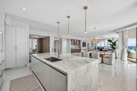 Condo in Riviera Beach, Florida, 3 bedrooms  № 2179935 - photo 18