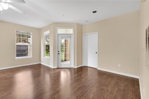 Condo in Longwood, Florida, 2 bedrooms  № 2370836 - photo 2