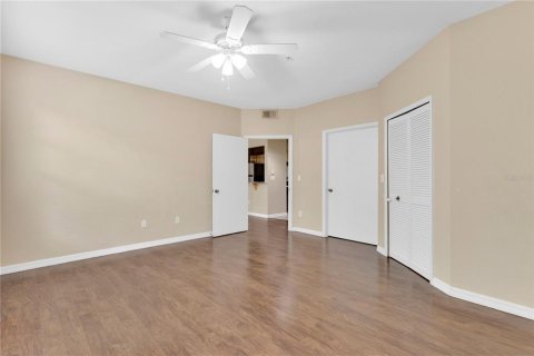 Condo in Longwood, Florida, 2 bedrooms  № 2370836 - photo 10