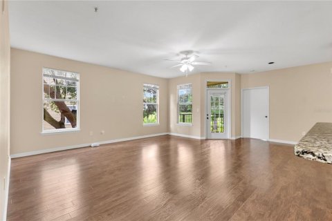 Condo in Longwood, Florida, 2 bedrooms  № 2370836 - photo 3