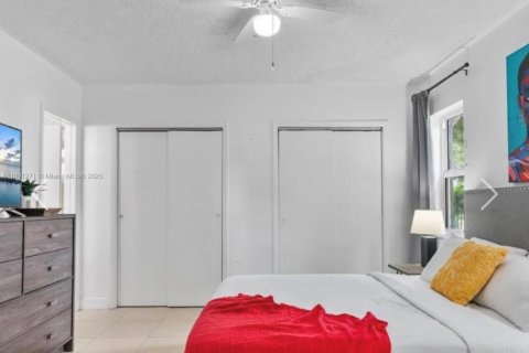 Townhouse in Dania Beach, Florida 3 bedrooms, 223.89 sq.m. № 1944564 - photo 14
