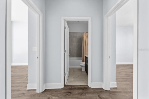 Townhouse in Tampa, Florida 2 bedrooms, 162.39 sq.m. № 1550776 - photo 24