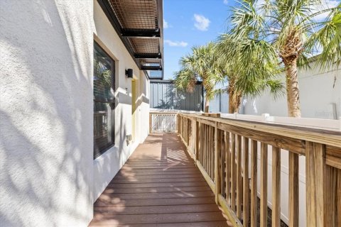 Townhouse in Tampa, Florida 2 bedrooms, 162.39 sq.m. № 1550776 - photo 7