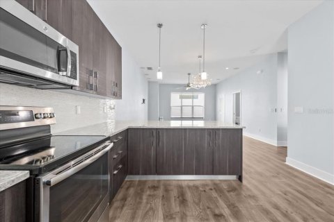 Townhouse in Tampa, Florida 2 bedrooms, 162.39 sq.m. № 1550776 - photo 22