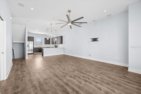 Townhouse in Tampa, Florida 2 bedrooms, 162.39 sq.m. № 1550776 - photo 12