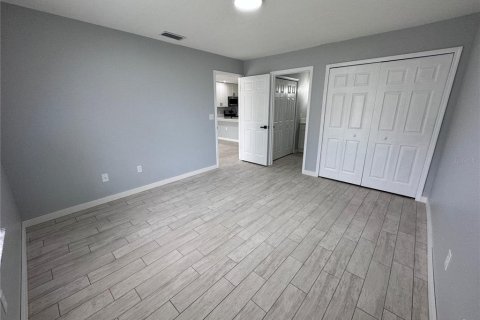 Townhouse in Kissimmee, Florida 2 bedrooms, 92.07 sq.m. № 1900140 - photo 18