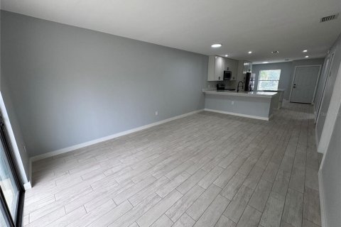 Townhouse in Kissimmee, Florida 2 bedrooms, 92.07 sq.m. № 1900140 - photo 13