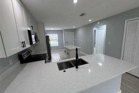 Townhouse in Kissimmee, Florida 2 bedrooms, 92.07 sq.m. № 1900140 - photo 9