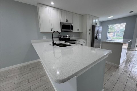 Townhouse in Kissimmee, Florida 2 bedrooms, 92.07 sq.m. № 1900140 - photo 6