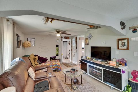 House in Fort Meade, Florida 3 bedrooms, 108.88 sq.m. № 1690072 - photo 12