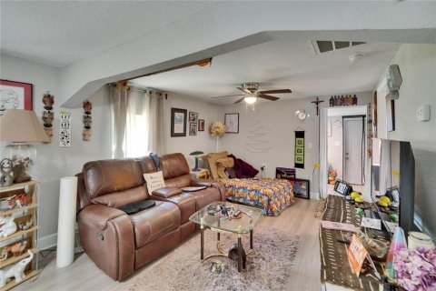 House in Fort Meade, Florida 3 bedrooms, 108.88 sq.m. № 1690072 - photo 11