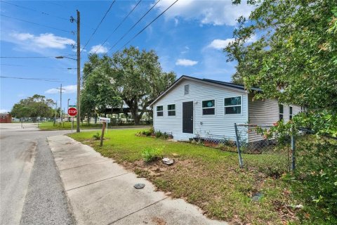 House in Fort Meade, Florida 3 bedrooms, 108.88 sq.m. № 1690072 - photo 3